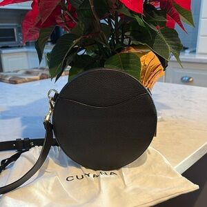 CUYANA ROUND SHOULDER BAG